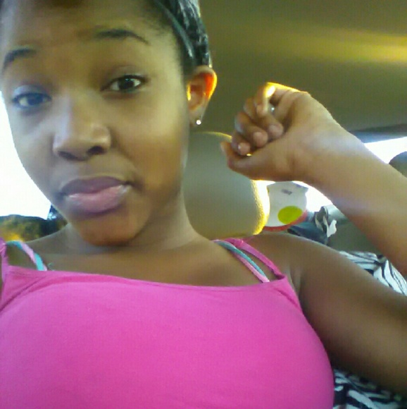 Meet your Posher, Ladana