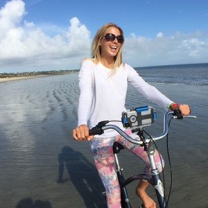 Meet your Posher, Avery