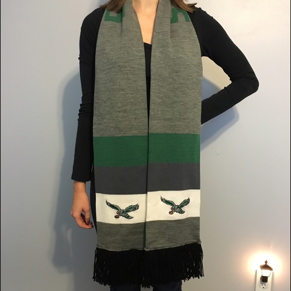 Philadelphia Eagles throwback scarf NWOT