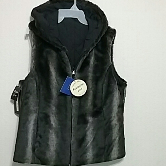 Faux fur reversible vest