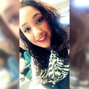 Meet your Posher, Rocio