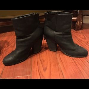Rag and bone black leather newbury booties 37.5