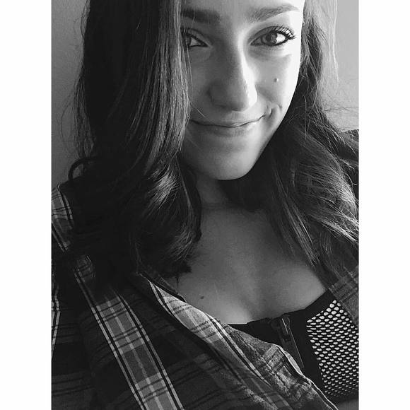 Meet your Posher, Alaina - Picture 1 of 1