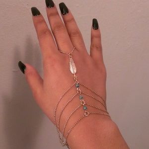 Gold hand jewelry