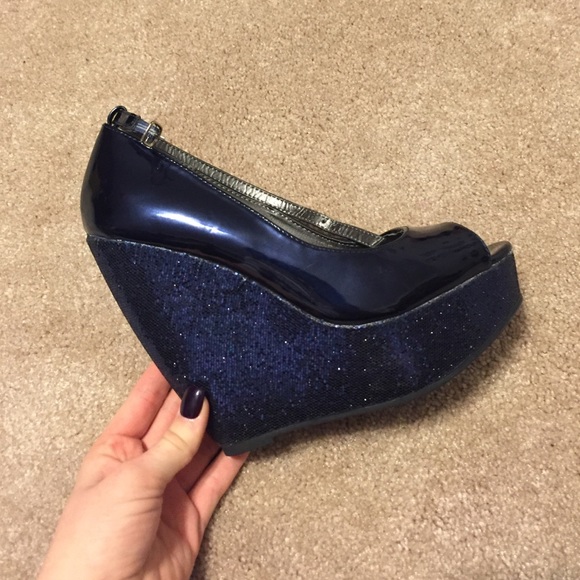 Madden Girl wedges - Picture 3 of 3