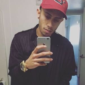 Meet your Posher, Carlos