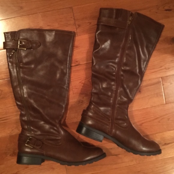 White Mountain Shoes - ☃ Brown Boots