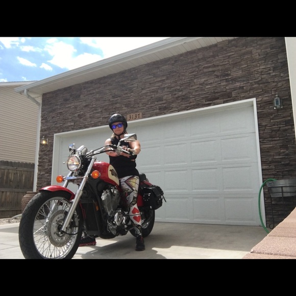 Meet your Posher, Amber - Picture 2 of 4