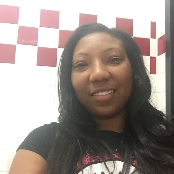 Meet your Posher, Tanishia - Picture 1 of 1