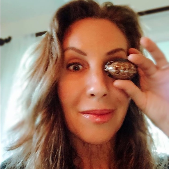 Meet your Posher, Roxanne - Picture 2 of 2