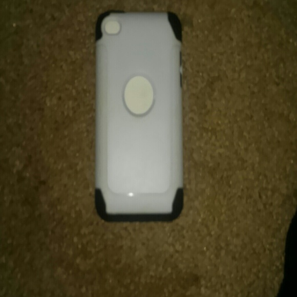 Ipod touch 4 case - Picture 1 of 2