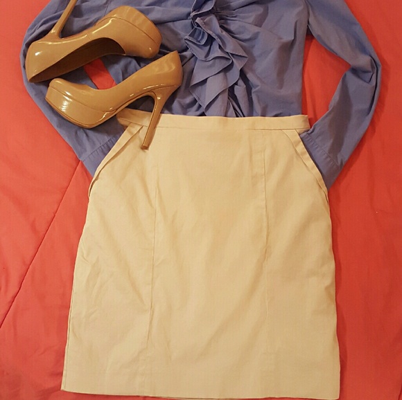 ❤ON HOLD❤Skirt WITH POCKETS !!!! NWOT