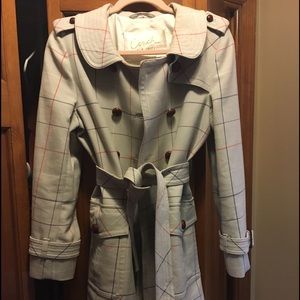 Coach Trenchcoat big size 8, askin 250.00 new $800