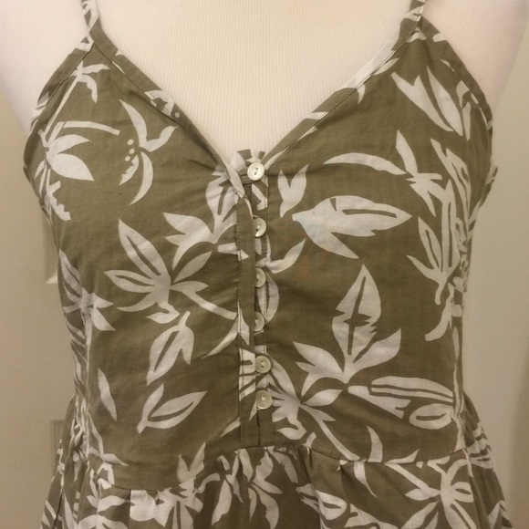 Top - Picture 3 of 4