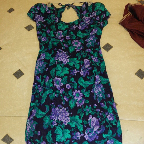 Dress - Picture 1 of 1