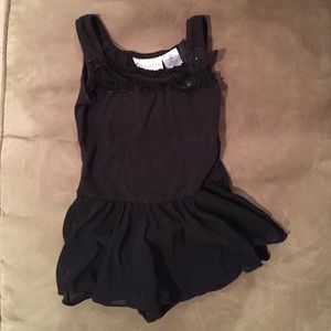 Girls 4/5 years old black leotard