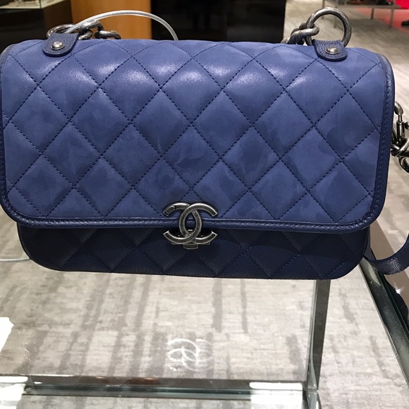 Meet your Posher, Bella