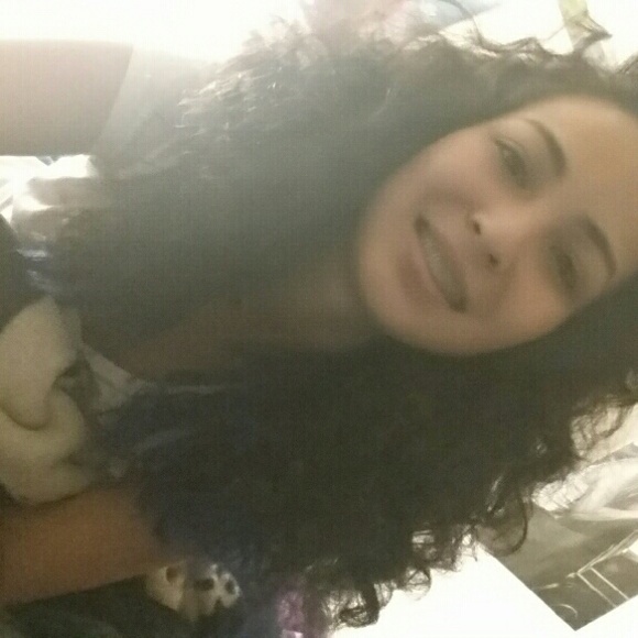 Meet your Posher, Carina - Picture 1 of 1