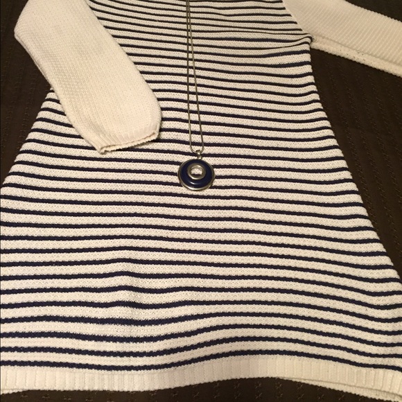 🕸H&M SWEATER🕸 - Picture 4 of 4