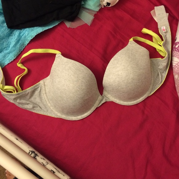 Pink Vs bra