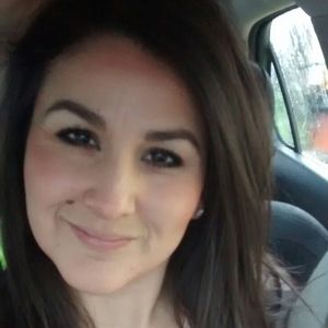 Meet your Posher, Yessenia