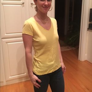 Lilly Pulitizer V Neck top!