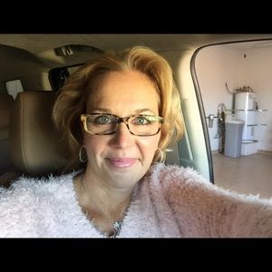 Meet your Posher, Alisa