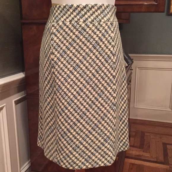 Ann Taylor Multi Color Houndstooth Skirt-Size 4 - image 1