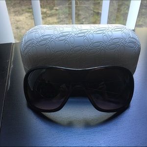 Women Oakley sunglasses