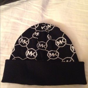 Michael Kors winter hat