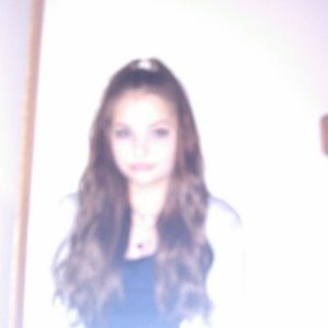 Meet your Posher, Kiya