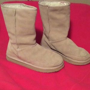 Womens winter ugg like boots