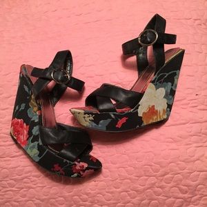 Madden Girl floral wedge sandals size 8