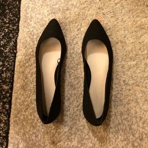 ❗️SOLD❗️Forever 21 Black Flats
