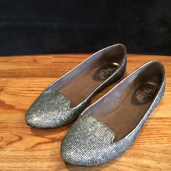 Silver flats