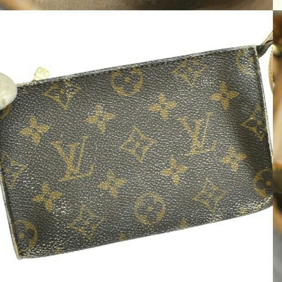 Louis Vuitton Clutches & Wallets - LOUIS VUITTON PM BUCKET BAG POUCHETTE