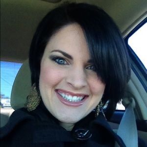 Meet your Posher, Dana