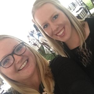 Meet your Posher, Caitlin