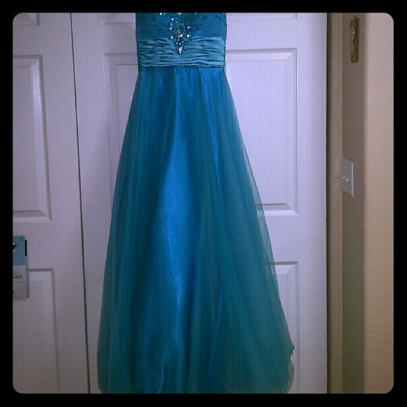 Dress - Picture 1 of 1