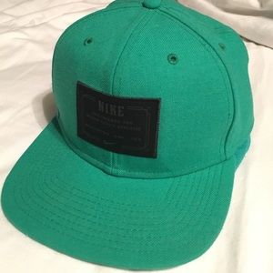 Nike Snap-Back