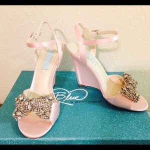 "Blue" by Betsey Johnson Pink Wedding Wedges, 6.5