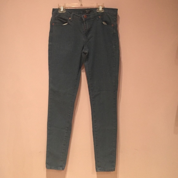 Dark very skinny jeans