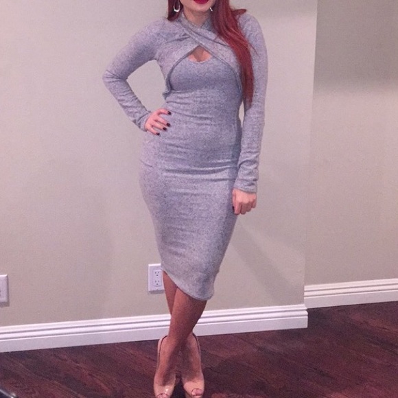 Dresses & Skirts - Cozy cross front long sleeve grey dress