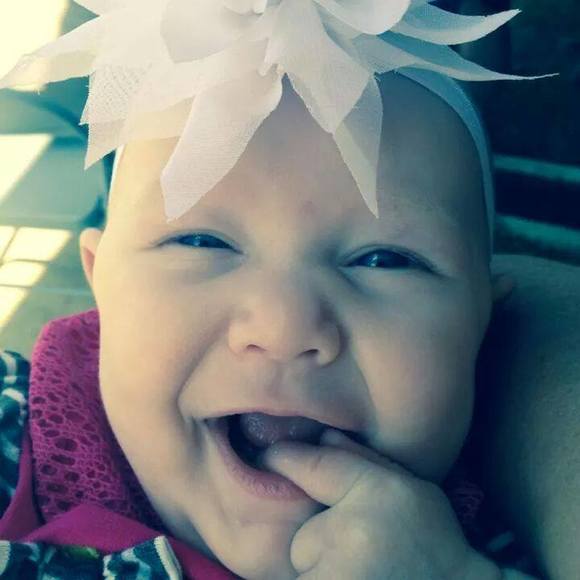 Meet your Posher, Cynthia - Picture 1 of 1