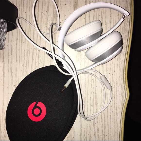 Brand new BEATS HEADPHONES 🎧 - Picture 1 of 4