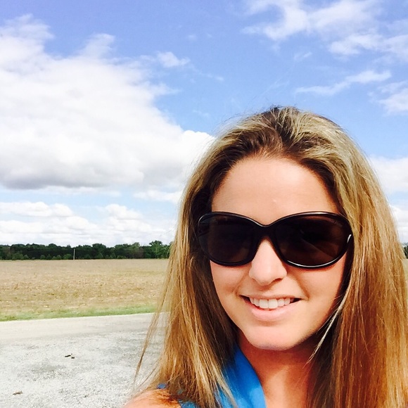 Meet your Posher, Stephanie