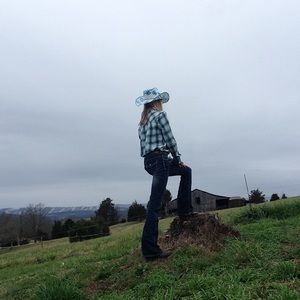 Meet your Posher, Haleigh