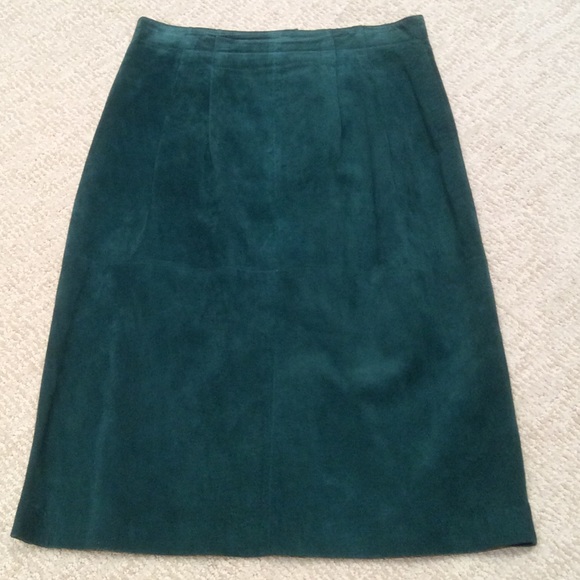 WE ARE MOVING Emerald Green Talbots Suede Skirt