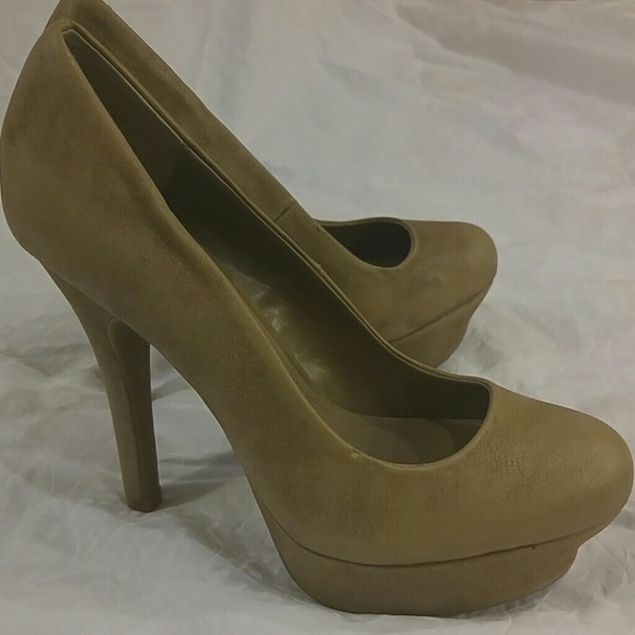 Jennifer Lopez Shoes - J Lo Jennifer Lopez Platform Heels