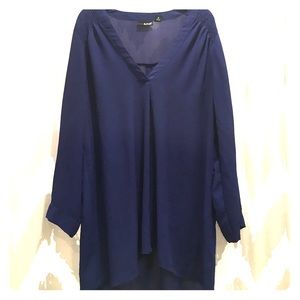 Navy blue top